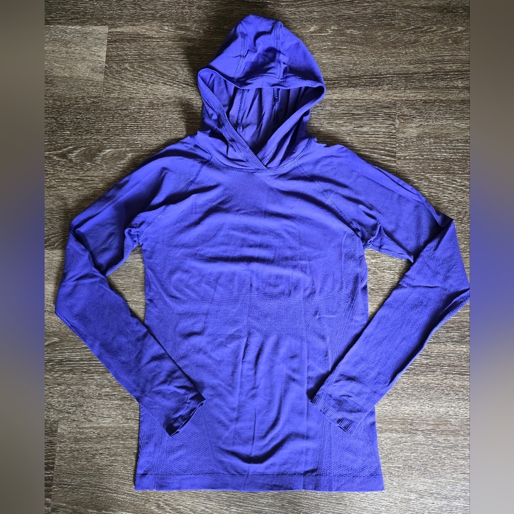 Athleta Momentum Seamless Pullover Hoodie Size Medium Noble Blue